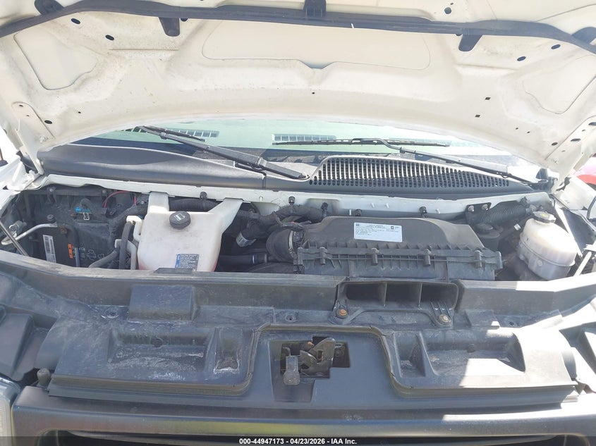 2018 GMC Savana 2500 Work Van VIN: 1GTW7AFP9J1275233 Lot: 44947173