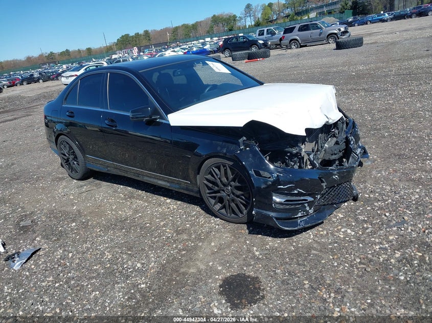 2013 Mercedes-Benz C 300 Luxury 4Matic/Sport 4Matic