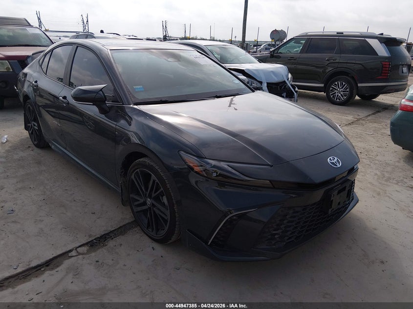 2025 TOYOTA CAMRY XSE