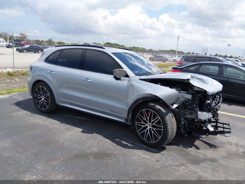 Vin: wp1al2ay5rda35472, lot: 45444832, porsche cayenne s 2024 img_1