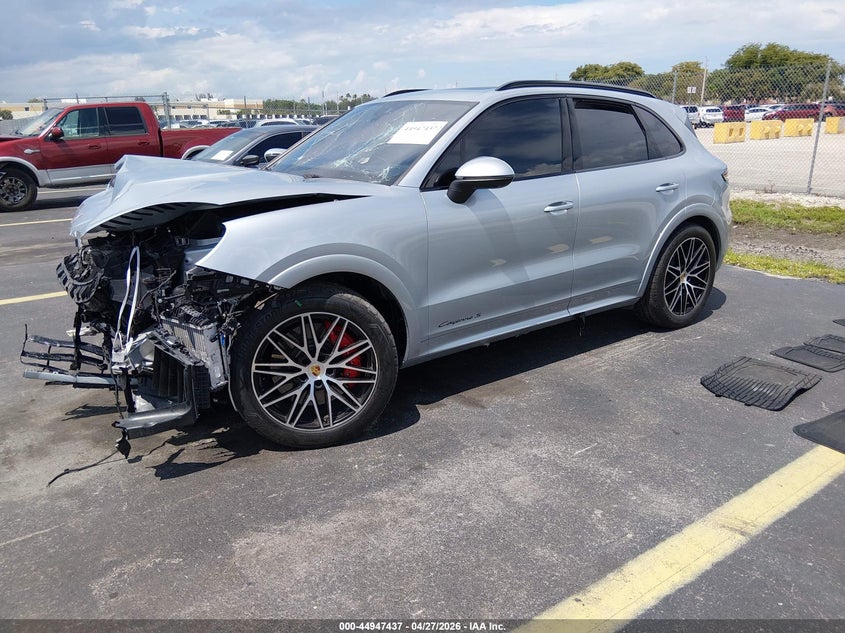 Vin: wp1al2ay5rda35472, lot: 45444832, porsche cayenne s 20242