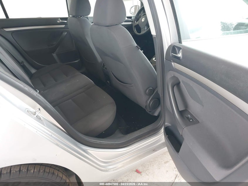 2009 VOLKSWAGEN RABBIT auction photo 8