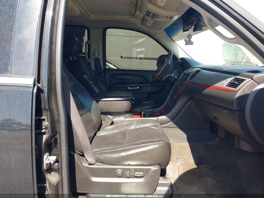 2008 Cadillac Escalade Standard