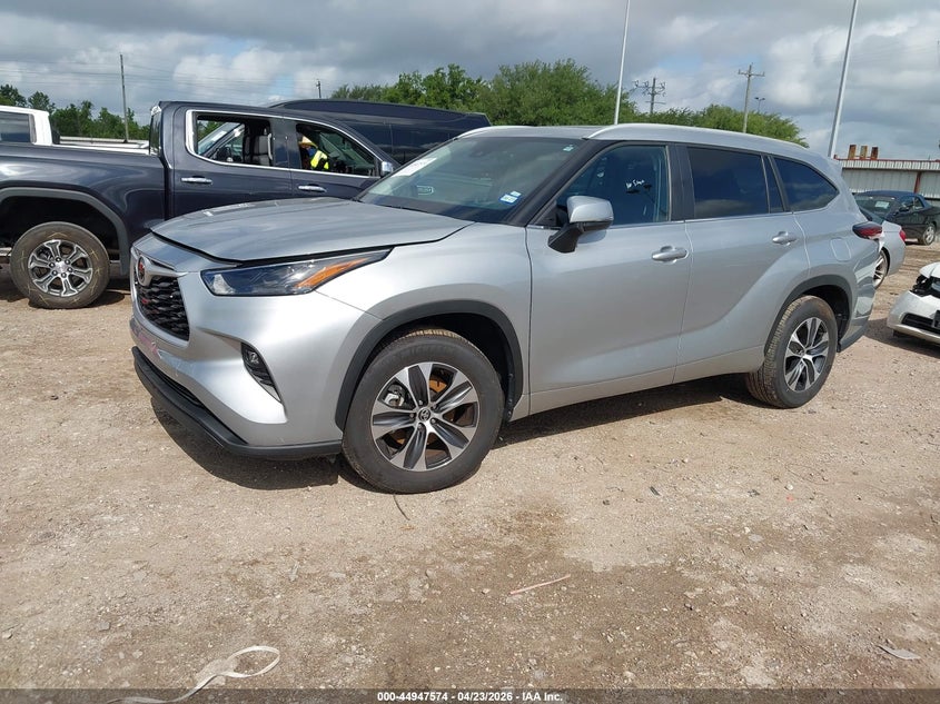 2025 Toyota Highlander Xle