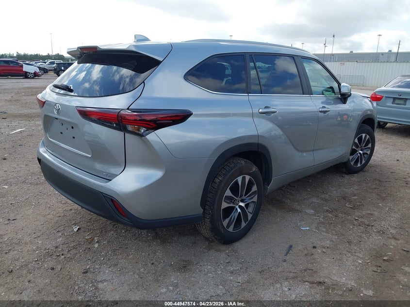 2025 Toyota Highlander Xle