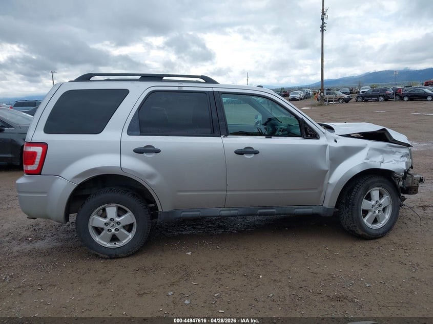 1FMCU9DG2AKC96475 2010 Ford Escape 3.0 Xlt silver
