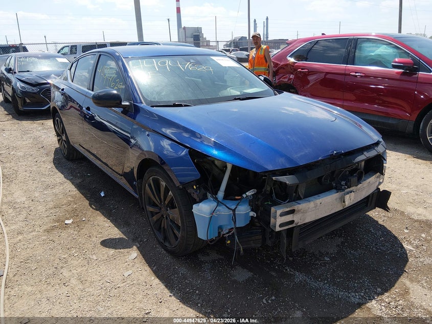 NISSAN ALTIMA SR INTELLIGENT AWD 2020