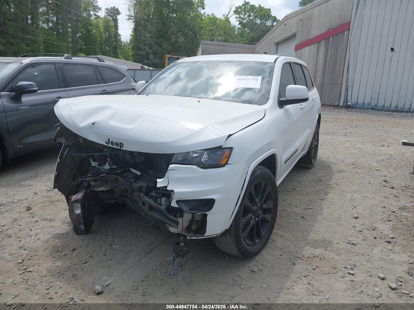 2017 Jeep Grand Cherokee Altitude 4x2 1C4RJEAG8HC957225 photo 1