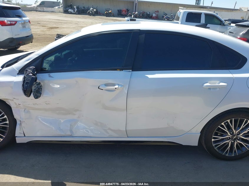2024 KIA FORTE GT-LINE — Фото 14