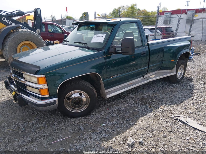 1995 CHEVROLET GMT-400 auction photo 2