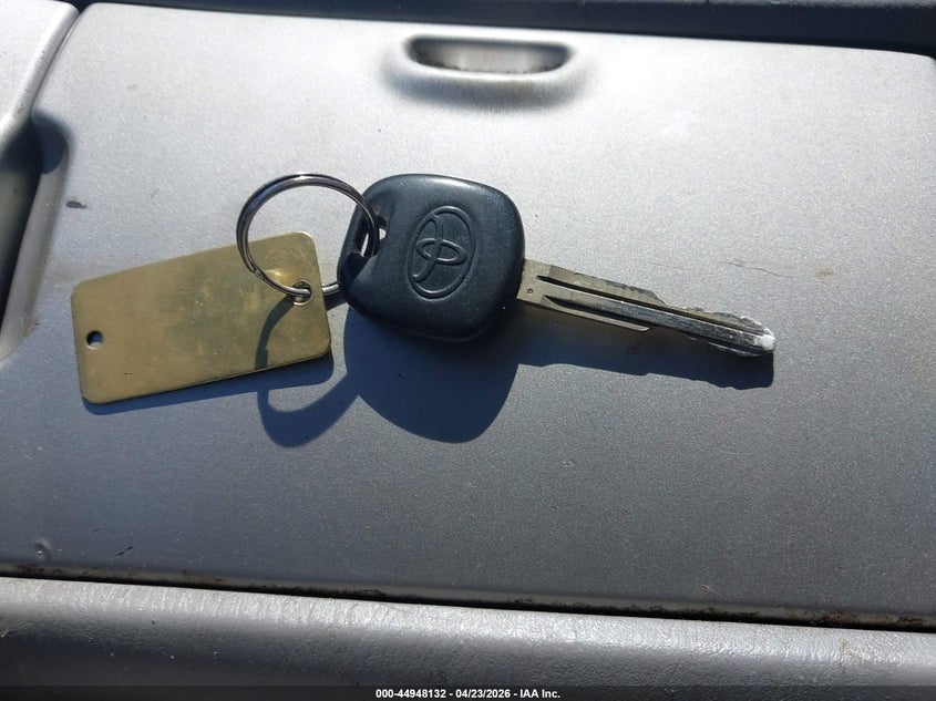 2005 Toyota Highlander V6 VIN: JTEEP21AX50102817 Lot: 44948132