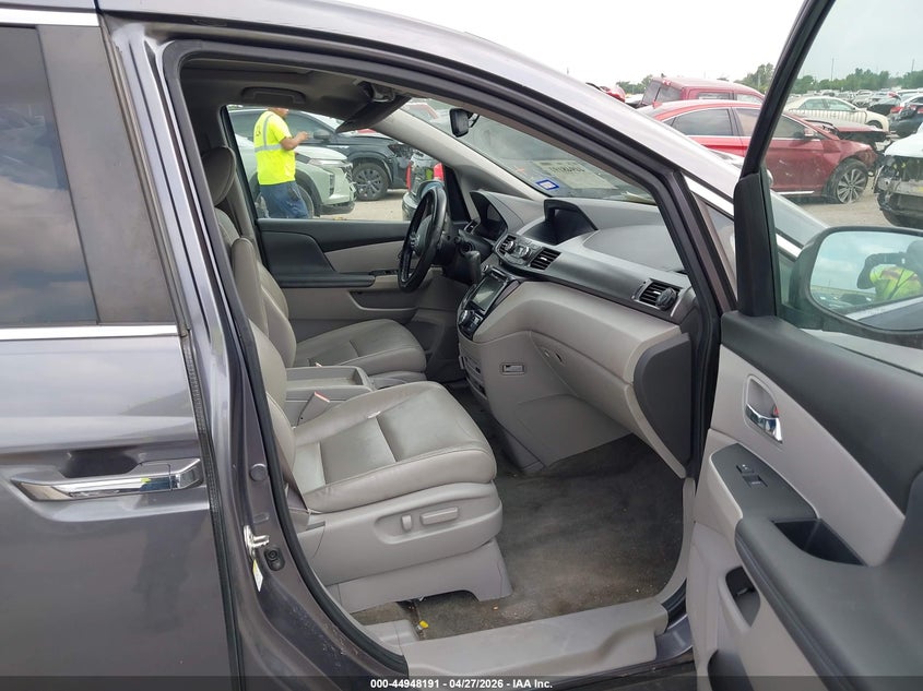 2015 HONDA ODYSSEY auction photo 5