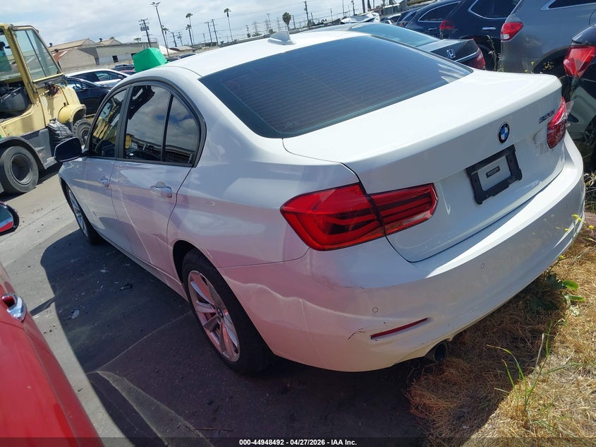 Vin: wba8a9c51gk618824, lot: 45445888, bmw 320i 20163