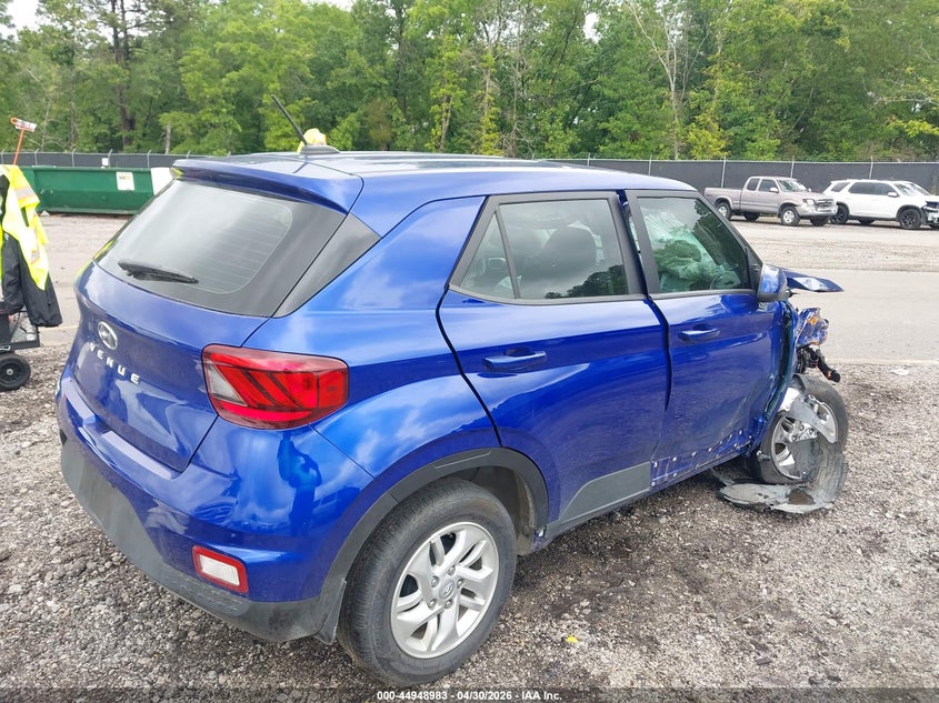 2025 HYUNDAI VENUE auction photo 4
