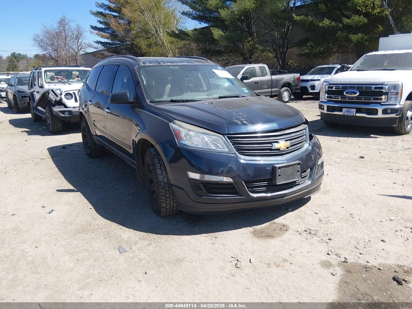 Vin: 1gnkvfkd8hj256638, lot: 45446510, chevrolet traverse ls 2017 img_1
