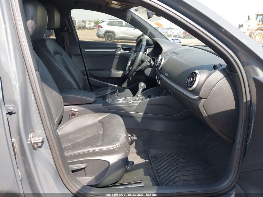 VIN: WAUAUGFF6KA089175 2019 AUDI A3 40 PREMIUM/40 TITANIUM PREMIUM