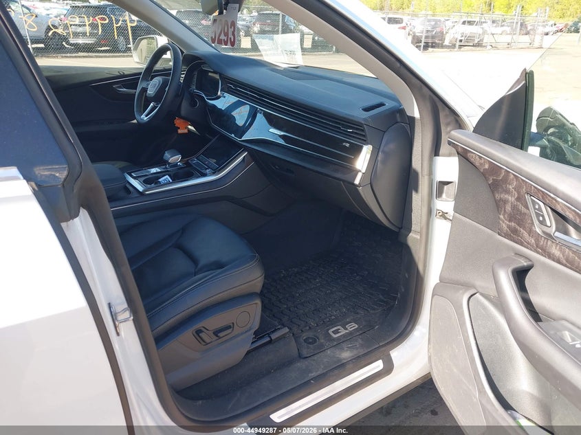 2023 AUDI Q8 auction photo 5