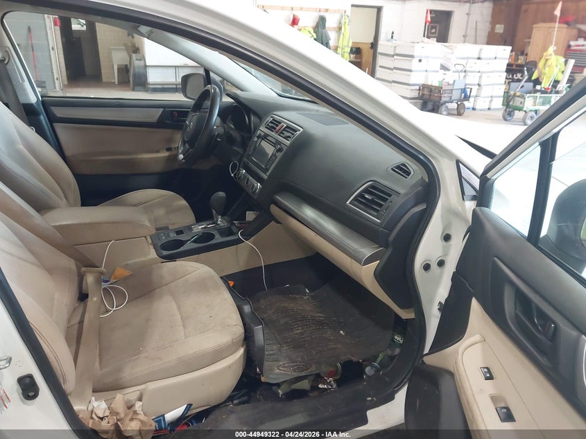 2019 SUBARU OUTBACK auction photo 5