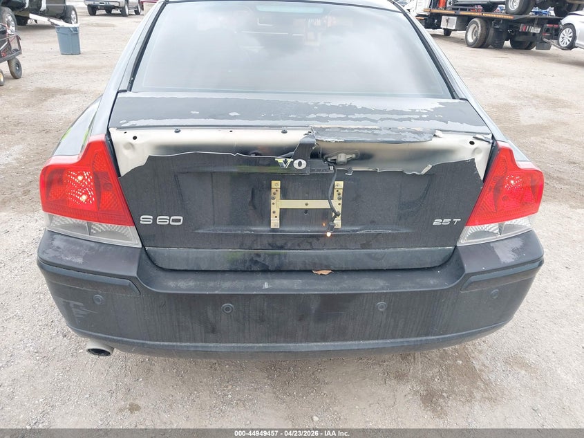 2007 Volvo S60 2.5T VIN: YV1RS592072611352 Lot: 44949457