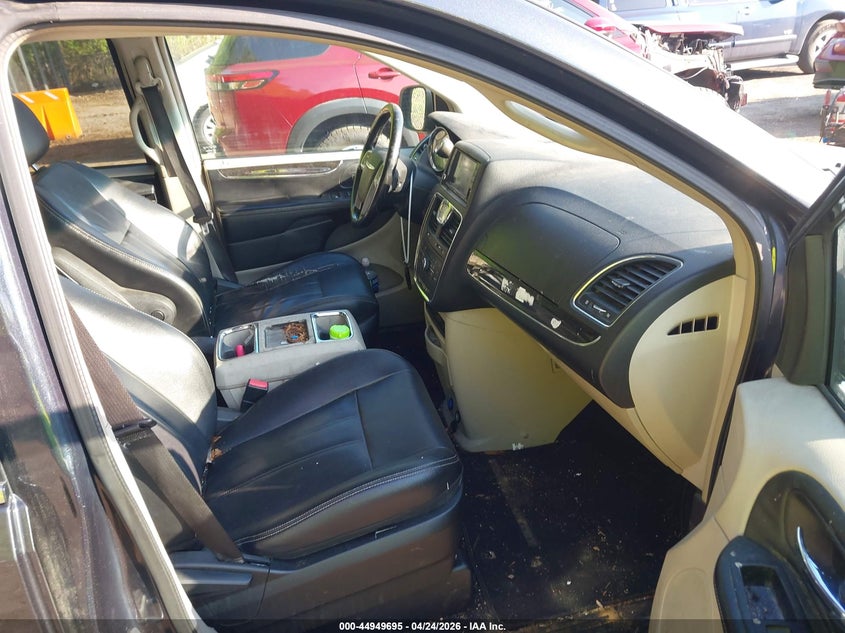 2014 Chrysler Town & Country Touring