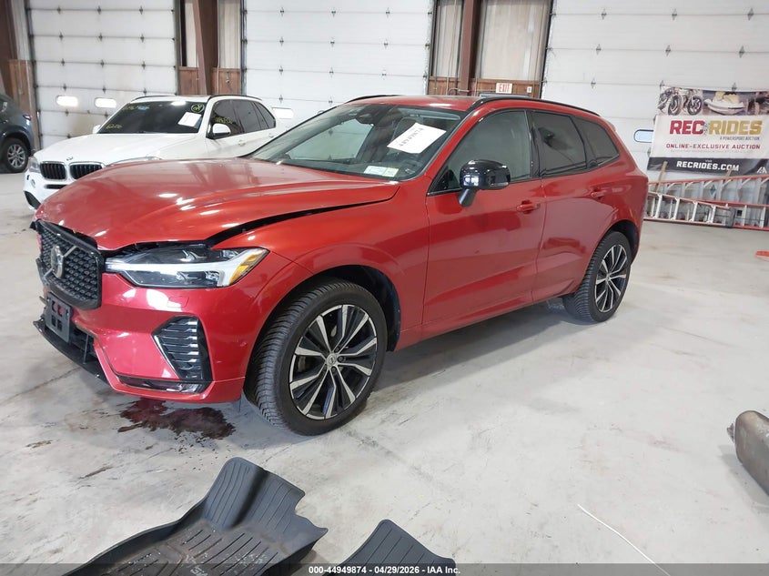 2023 Volvo Xc60 B5 Plus Dark Theme