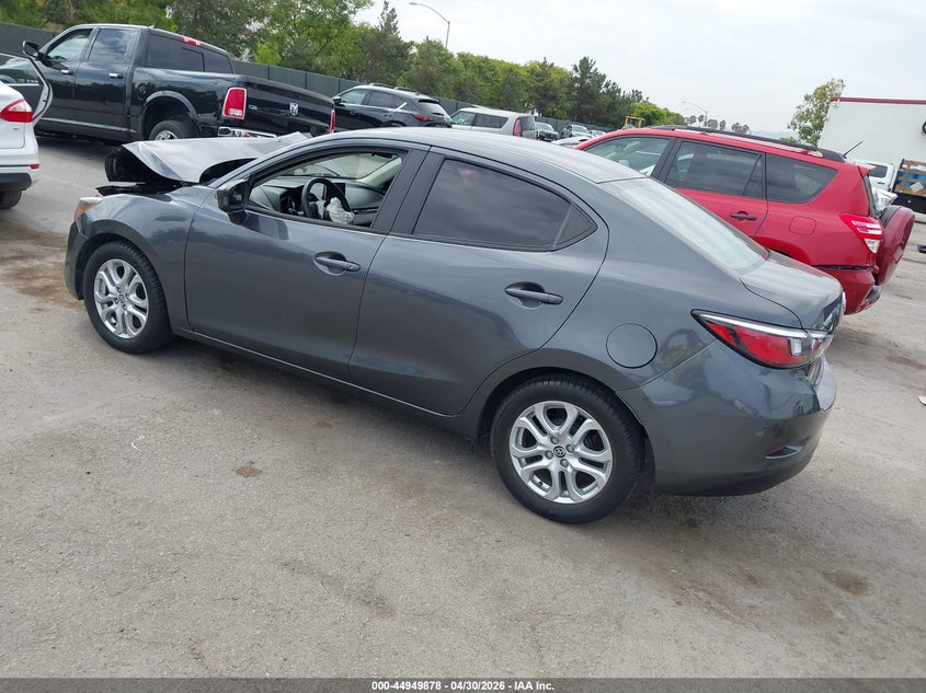 Vin: 3mydlbzvxgy139542, lot: 45447274, scion ia 20163