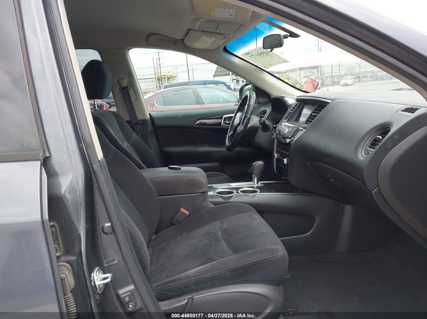 2013 Nissan Pathfinder S