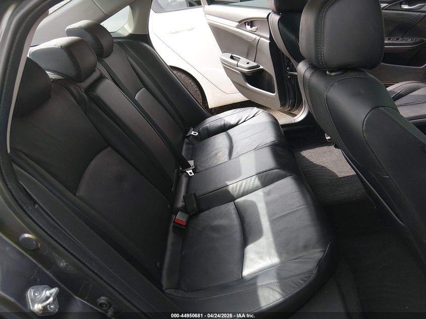 VIN 19XFC1F93HE025989 2017 HONDA CIVIC TOURING