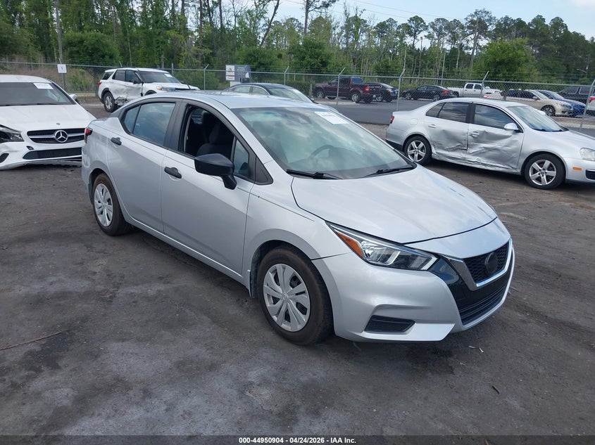 2020 NISSAN VERSA auction photo 1