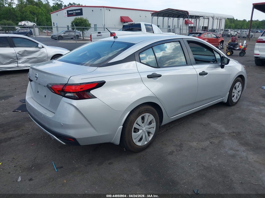 2020 NISSAN VERSA auction photo 4