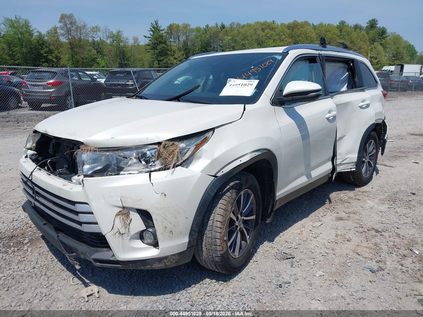 2019 Toyota Highlander Xle 5TDJZRFH2KS607500 photo 1