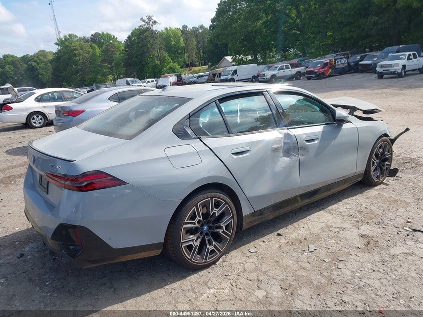Vin: wby33fk07rcr16852, lot: 45448798, bmw i5 edrive40 20244