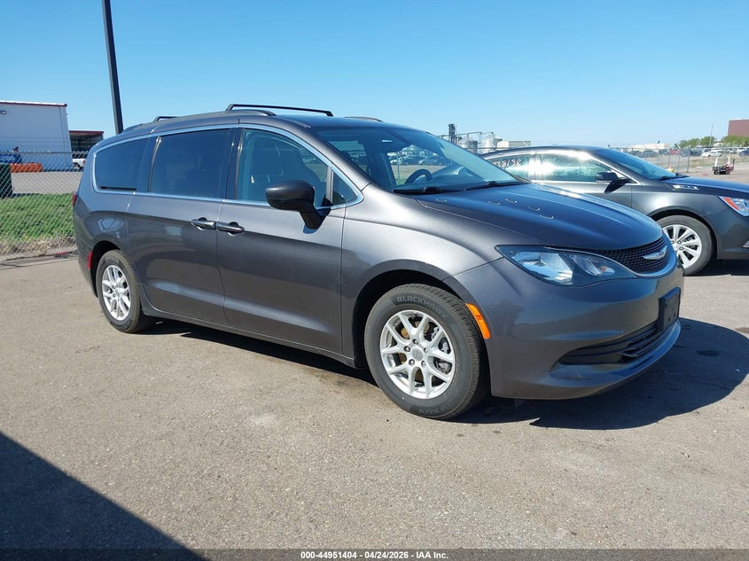 2020 CHRYSLER VOYAGER LXI