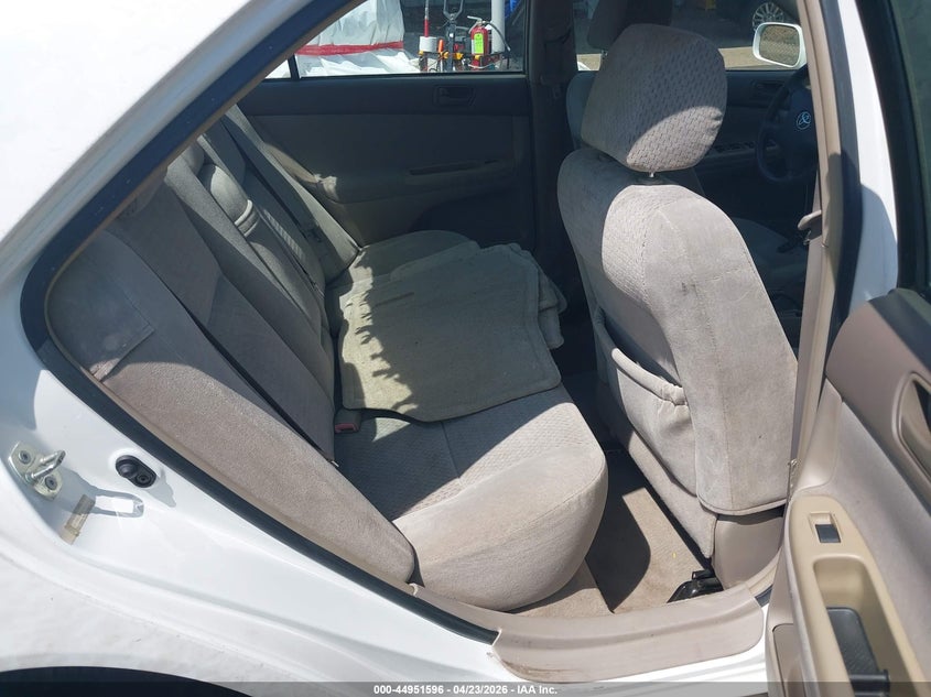 2004 Toyota Camry Le VIN: 4T1BE32K54U303358 Lot: 44951596