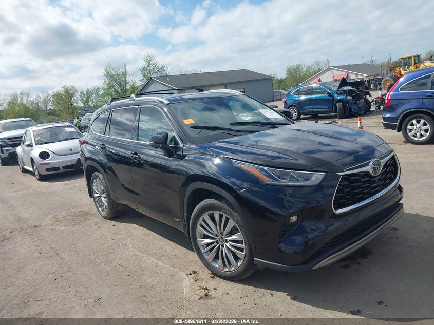 2025 TOYOTA HIGHLANDER HYBRID PLATINUM