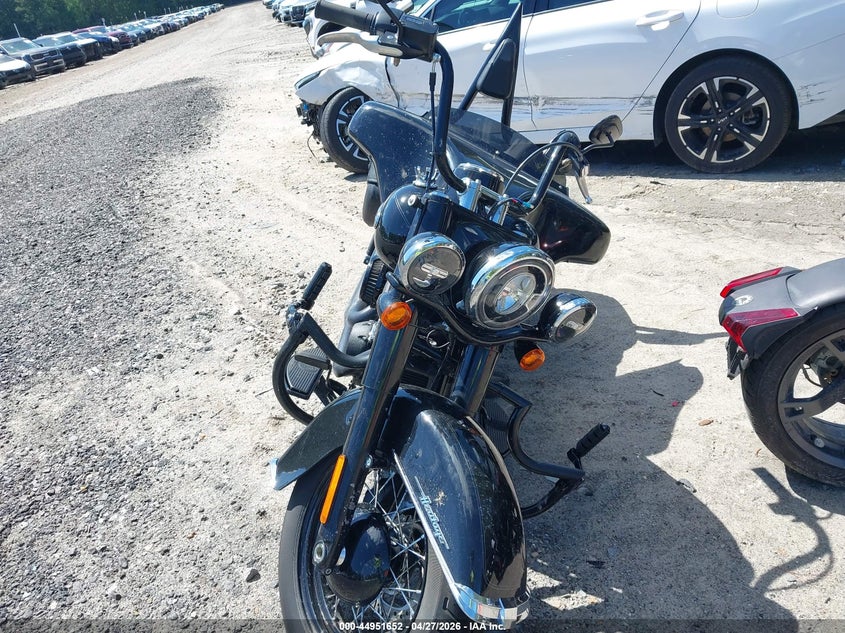 2024 HARLEY-DAVIDSON SOFTAIL MOTO 2