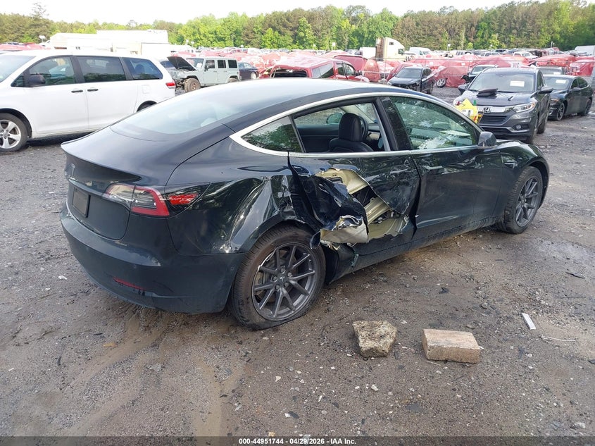 Vin: 5yj3e1eaxlf611164, lot: 45449145, tesla model 3 standard range plus rear-wheel drive/standard range rear-wheel drive 20204