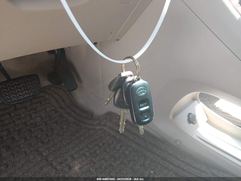 2004 Toyota Highlander Limited V6 VIN: JTEEP21A340019325 Lot: 44951855