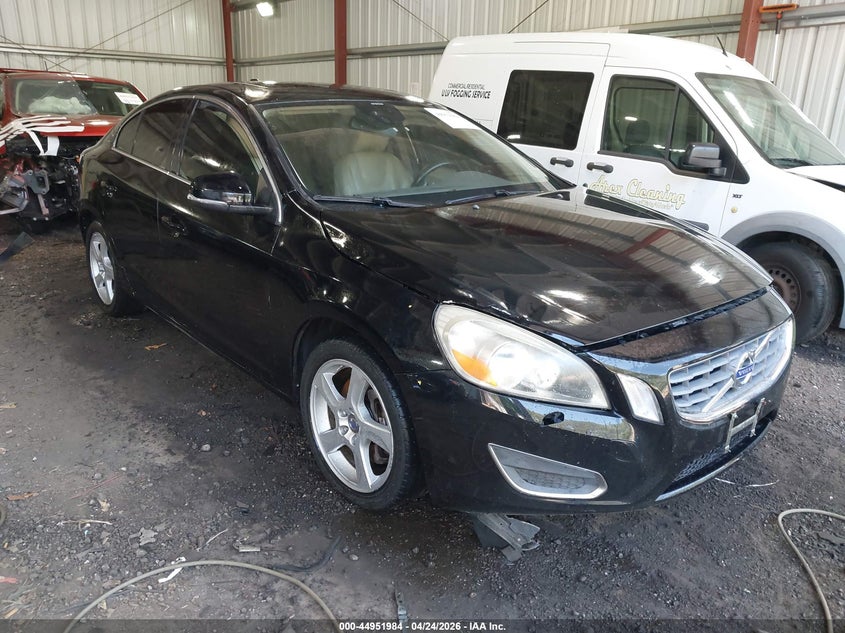 Vin: yv1612fhxd2185601, lot: 45449385, volvo s60 t5/t5 platinum/t5 premier/t5 premier plus 2013 img_1