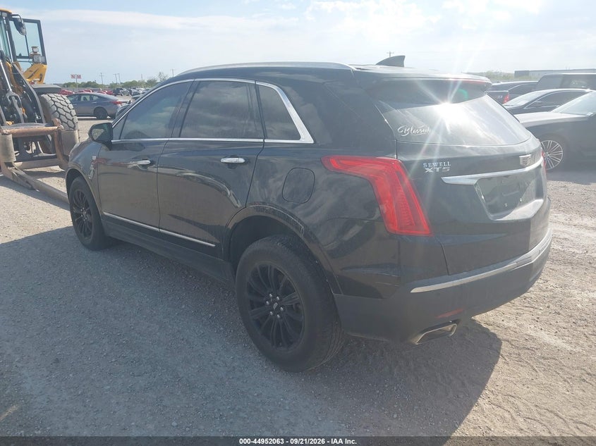 2017 CADILLAC XT5