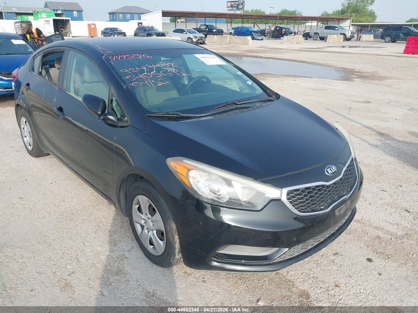 Vin: knafx4a64f5405691, lot: 45449746, kia forte lx 2015 img_1
