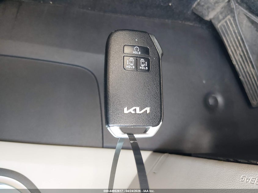 2022 Kia Carnival Mpv Lx Seat Package VIN: KNDNB4H3XN6132807 Lot: 44952617
