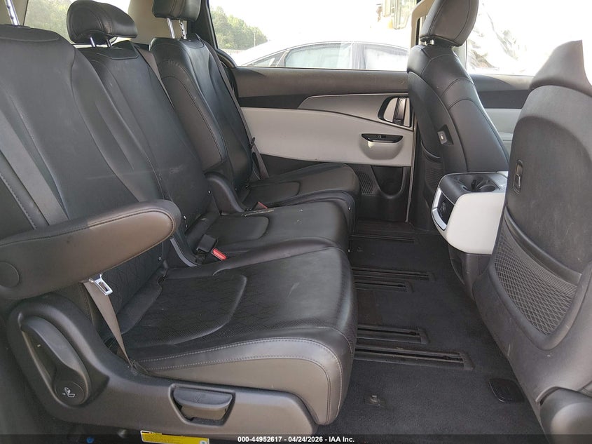 2022 Kia Carnival Mpv Lx Seat Package VIN: KNDNB4H3XN6132807 Lot: 44952617