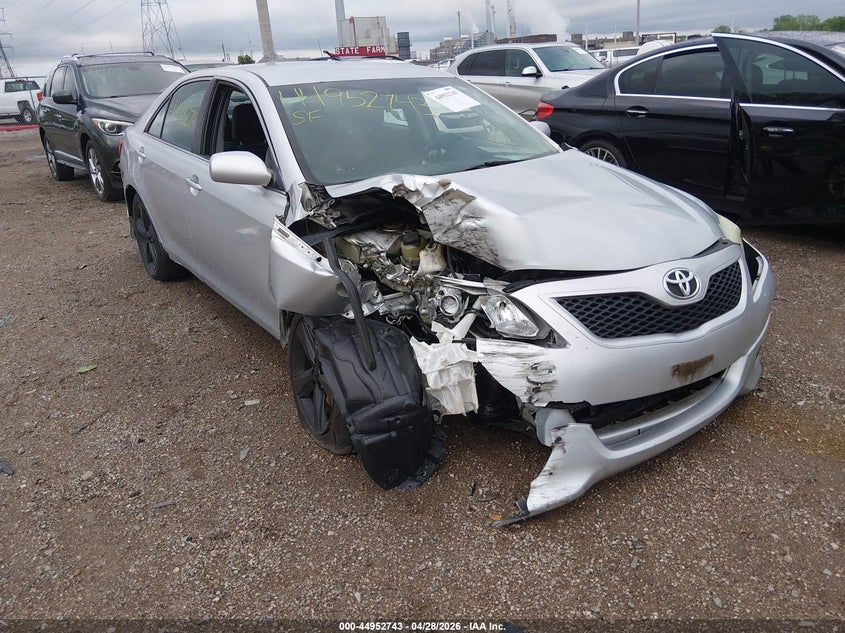 2010 TOYOTA CAMRY SE