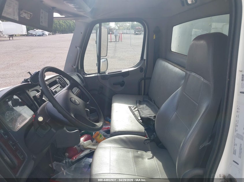 2017 FREIGHTLINER M2 106 auction photo 7