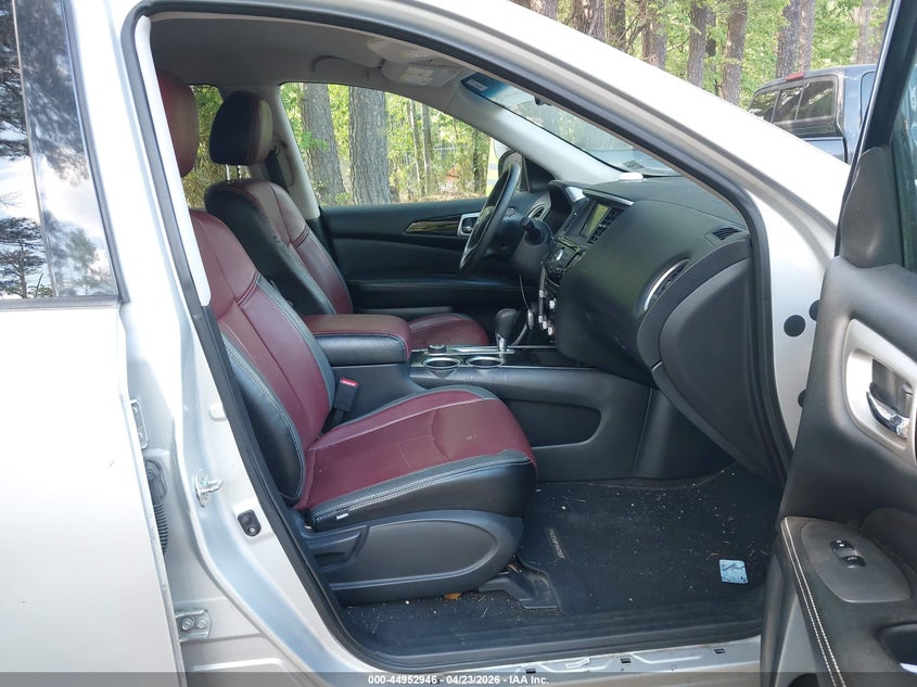 2013 Nissan Pathfinder Sv