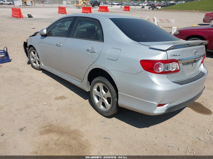 2013 TOYOTA COROLLA auction photo 3