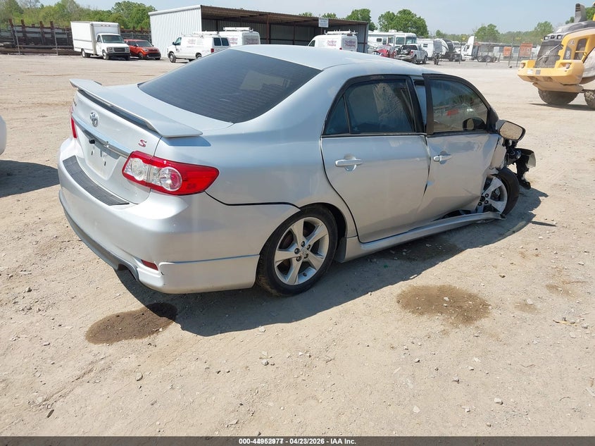 2013 TOYOTA COROLLA auction photo 4