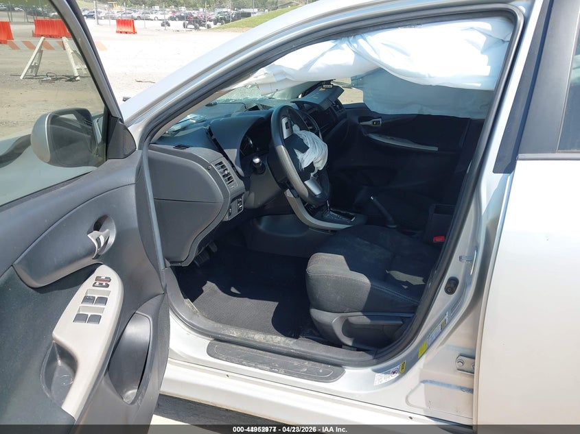 2013 TOYOTA COROLLA auction photo 5