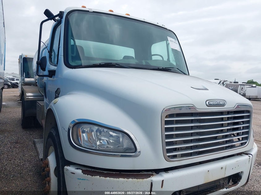 1FVACXDC07HX80199 FREIGHTLINER M2 Photo 1